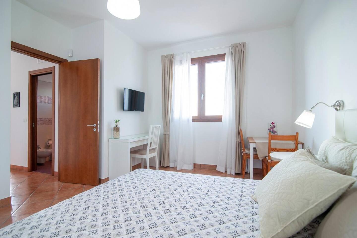 Bed and Breakfast La Dimora dei Conti Collemeto Esterno foto