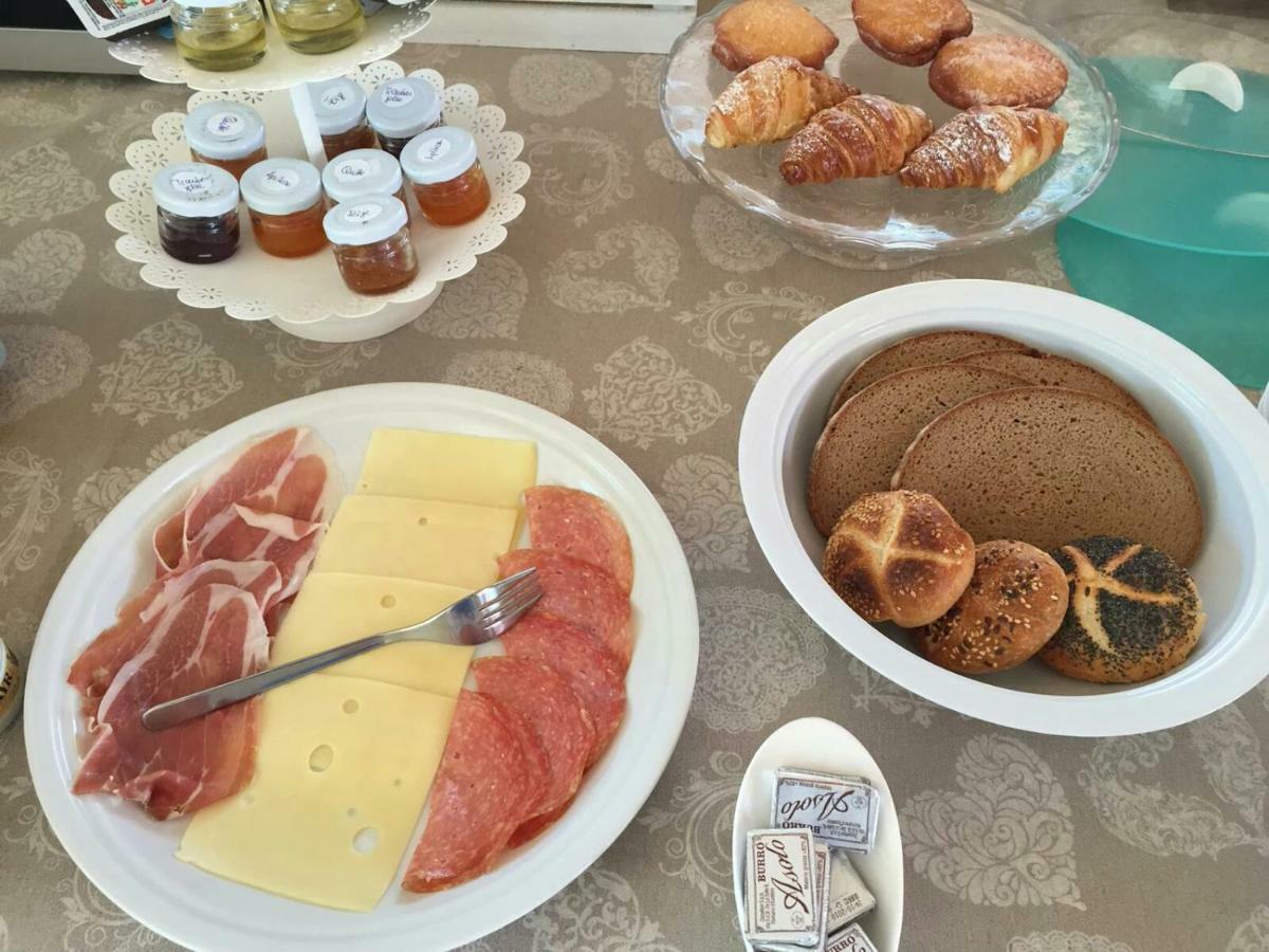 Bed and Breakfast La Dimora dei Conti Collemeto Esterno foto